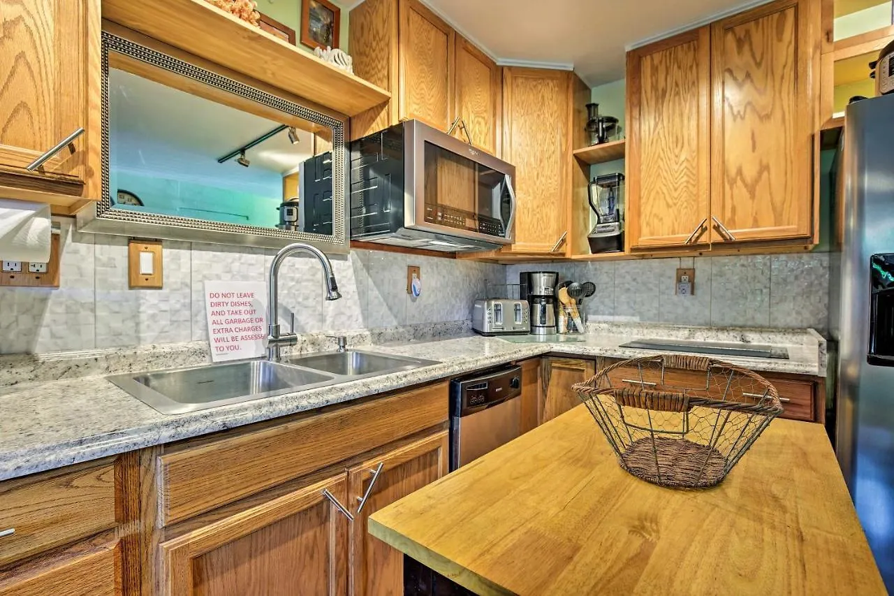 Great Location Downtown Kailua Kona, Beach And Pool 0*, Kailua-Kona